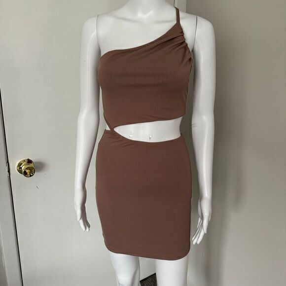 Commense Asymmetrical Strap Waist Cutout Short Dress‎ Small - Picture 3 of 11